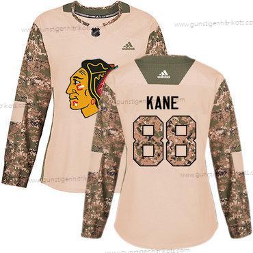 Adidas Frauen Chicago Blackhawks #88 Patrick Kane Authentisch 2017 Veterans Day Strickerei NHL Trikots – Tarnfarbe