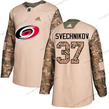 Adidas Herren Carolina Hurricanes #37 Andrei Svechnikov Authentisch 2017 Veterans Day Strickerei NHL Trikots – Tarnfarbe