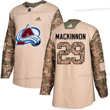 Adidas Herren Colorado Avalanche #29 Nathan Mackinnon Authentisch 2017 Veterans Day Strickerei NHL Trikots – Tarnfarbe